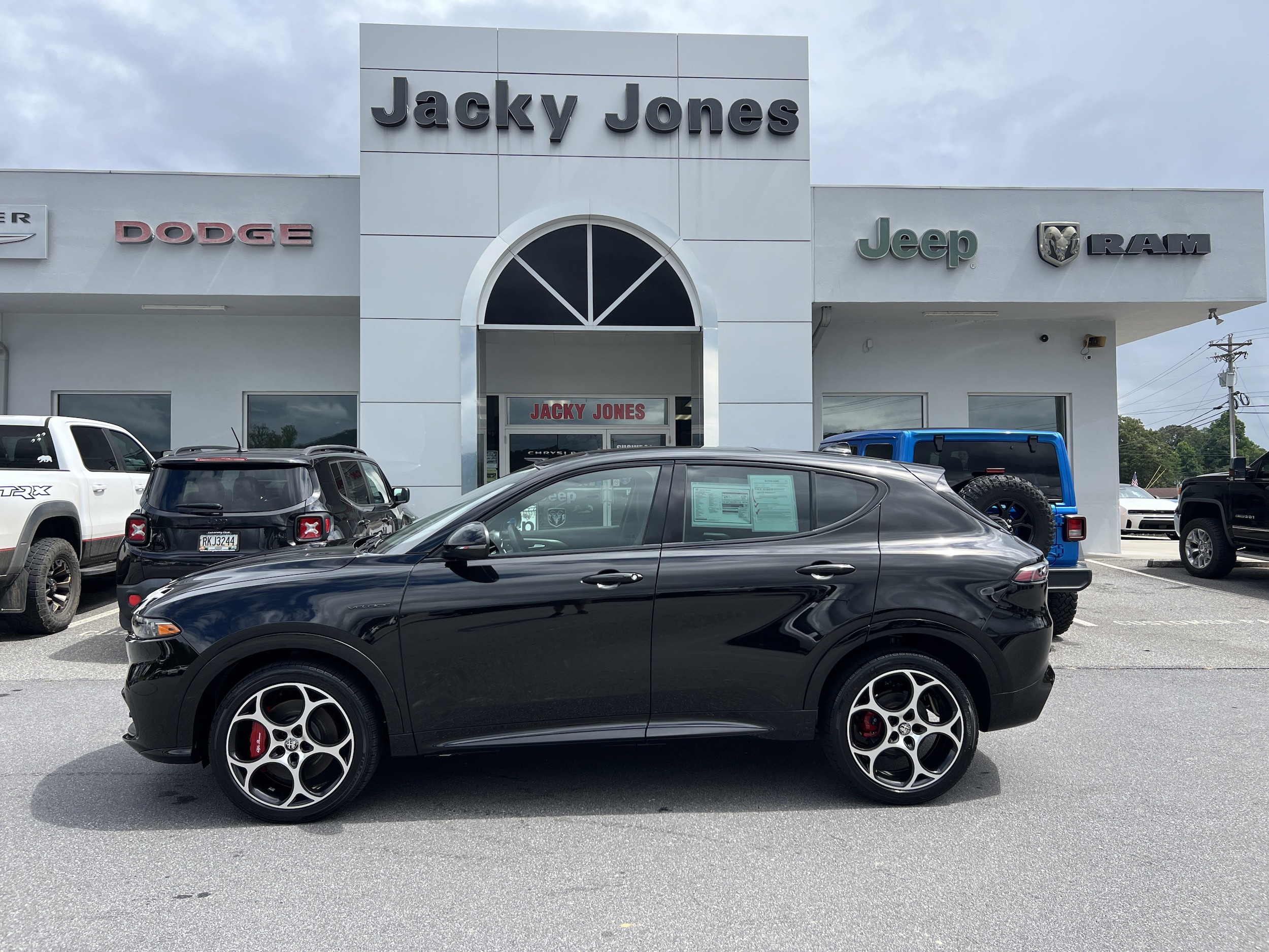 alfa romeo tonale 2025 ZASNATAN8S3095315 image alfa romeo tonale 2025 ZASNATAN8S3095315 image